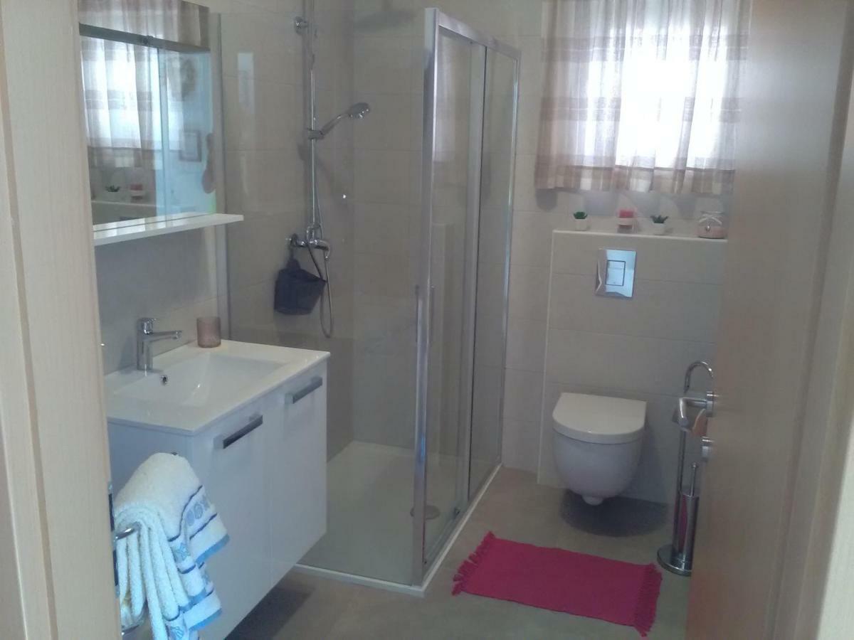 הוילה פרקו Podvrsina1A Rosa מראה חיצוני תמונה